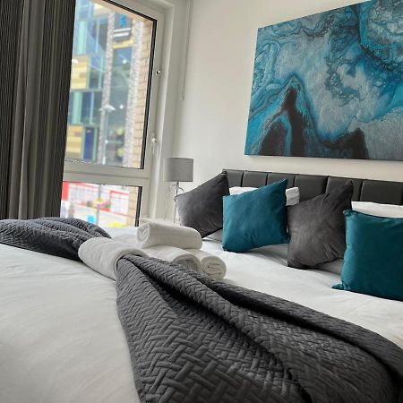 Spacious, Bright & Modern 1 & 2 Bed Apartments At Sligo House - Central Watford 왓퍼드 외부 사진
