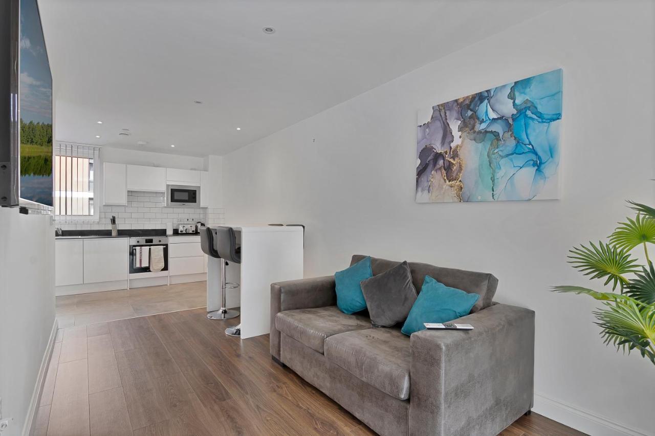 Spacious, Bright & Modern 1 & 2 Bed Apartments At Sligo House - Central Watford 왓퍼드 외부 사진