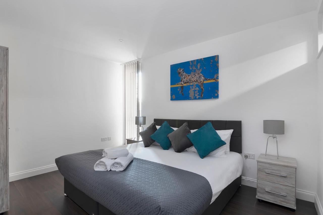 Spacious, Bright & Modern 1 & 2 Bed Apartments At Sligo House - Central Watford 왓퍼드 외부 사진